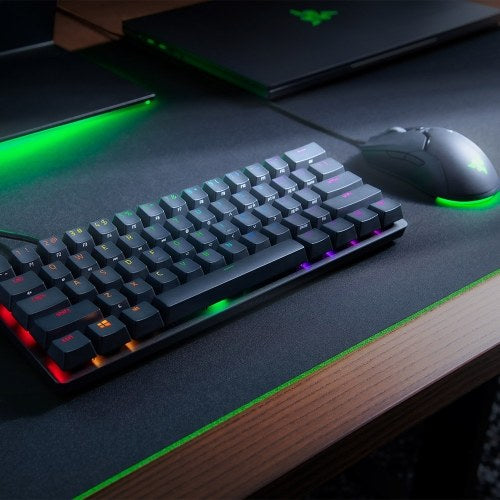 لوحة مفاتيح ميكانيكية صغيرة من Razer Huntsman، مفتاح بصري Clicky، 61 مفتاحًا، لوحة مفاتيح سلكية RGB لأجهزة الكمبيوتر المحمول باللون الأسود