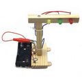 Wood Traffic Lights DIY Kit Kids Toy DIY Kit for Children Science and Technology Inventions Assembled Experiment DIY Model Building Kits