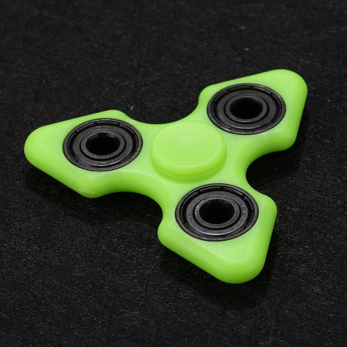 لعبة Tri Fidget Hand Finger Spinner Spin Widget Focus Toy EDC Pocket Desktoy مثلث هدية للأطفال المصابين باضطراب فرط الحركة ونقص الانتباه والبالغين، مضيئة متوهجة في الظلام وتخفف من القلق والتوتر