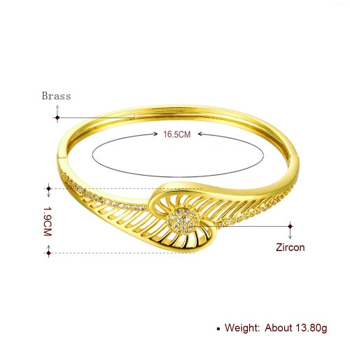 Brass Bangle Bracelet Embedded with AAA Zircon with An Opening & Hollow Lines Golden & Rose Golden Fashional Accessories for Women