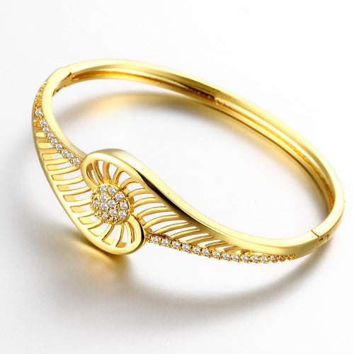 Brass Bangle Bracelet Embedded with AAA Zircon with An Opening & Hollow Lines Golden & Rose Golden Fashional Accessories for Women