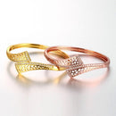 Brass Bangle Bracelet Embedded with AAA Zircon with An Opening & Triangle Nets Golden & Rose Golden Fashional Accessories for Women