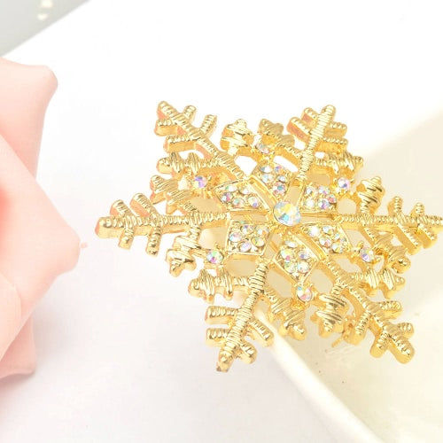 New Fashion Shining Rhinestone Crystal Snowflake Brooch Collar Clip Pin Clothes Accessory Scarf Buckle Nice Holiday for Women Lady Wedding Party Gift